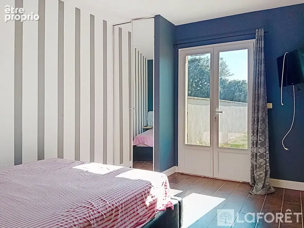 Sérignan Du Comtat - Maison plain pied 6 pièces 165 m2 avec piscine - photo 8