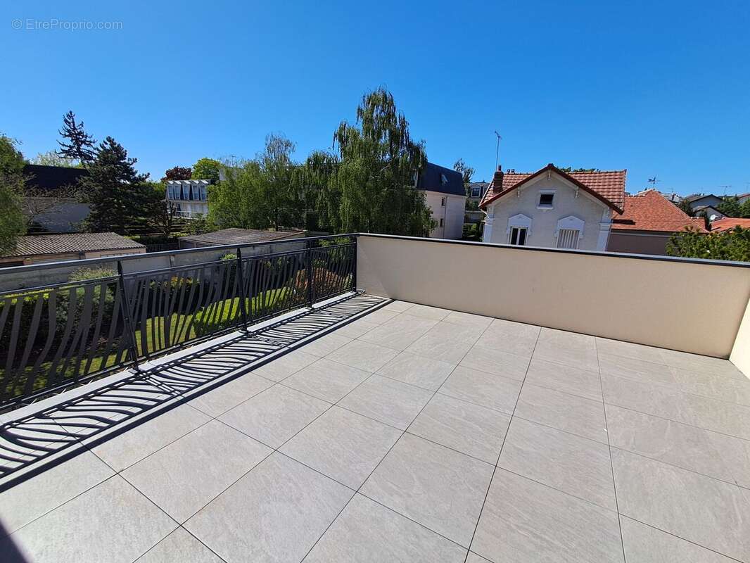 Photo 3 - Appartement à LE PERREUX-SUR-MARNE