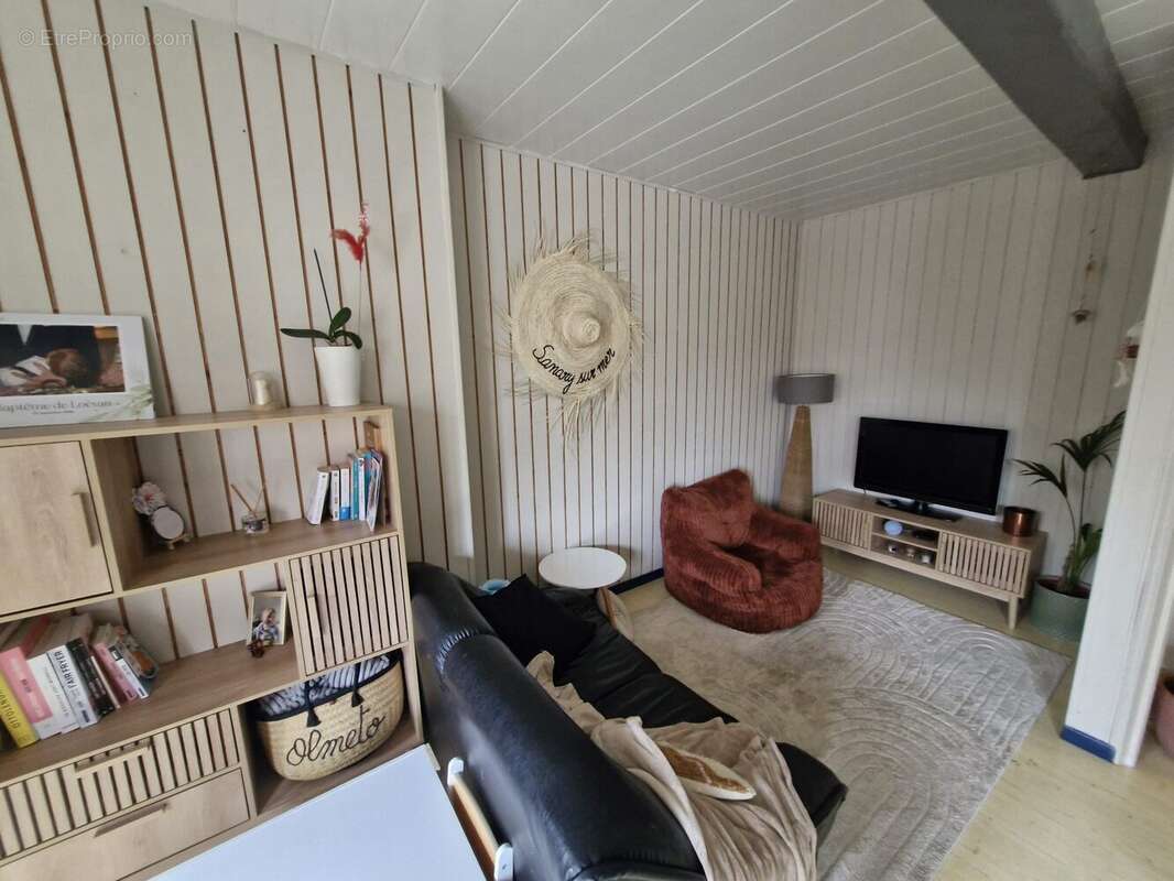 Commerce à BESSE-ET-SAINT-ANASTAISE