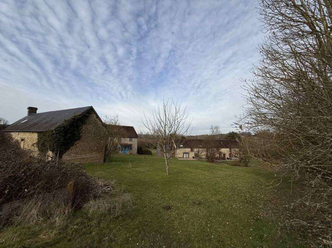 Maison à LE GUE-DE-LA-CHAINE