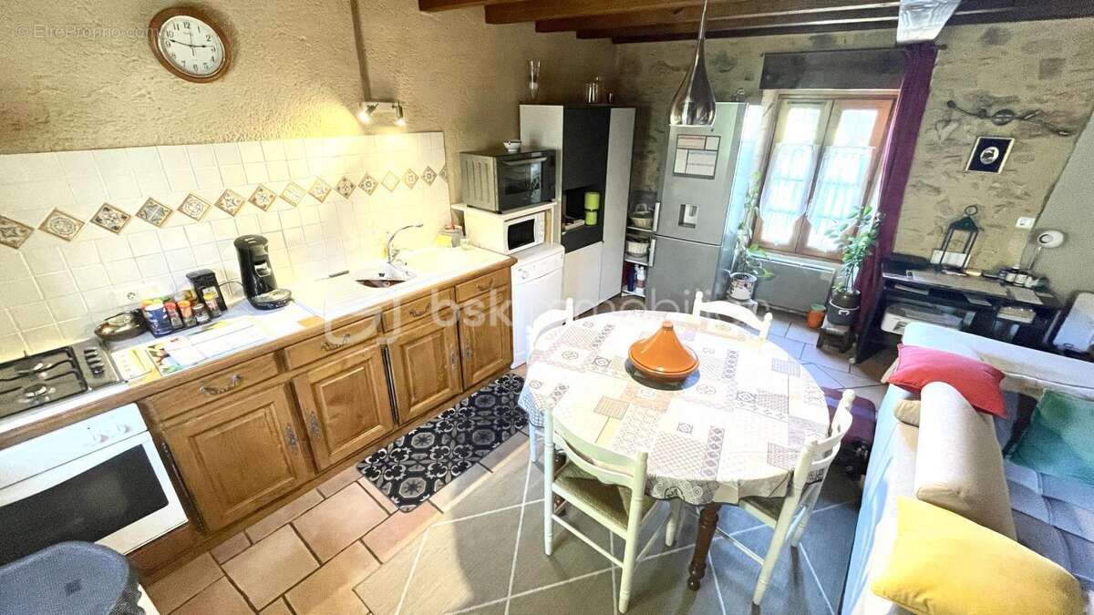 Ensemble de cinq maisons toutes louées - photo 9