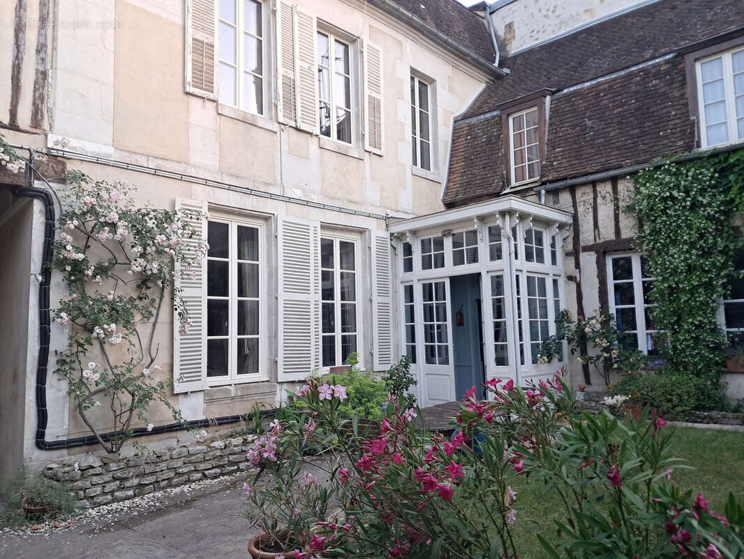 Maison à AUXERRE