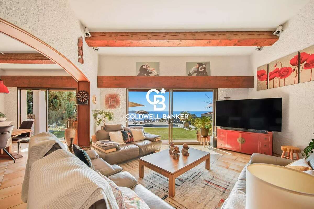 Maison à CARQUEIRANNE