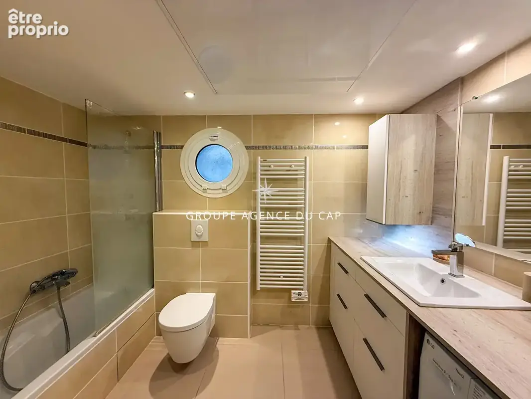 Appartement 2 pièces 44 m2 en rez de jardin proche mer et commerces SAINT AYGULF - photo 7