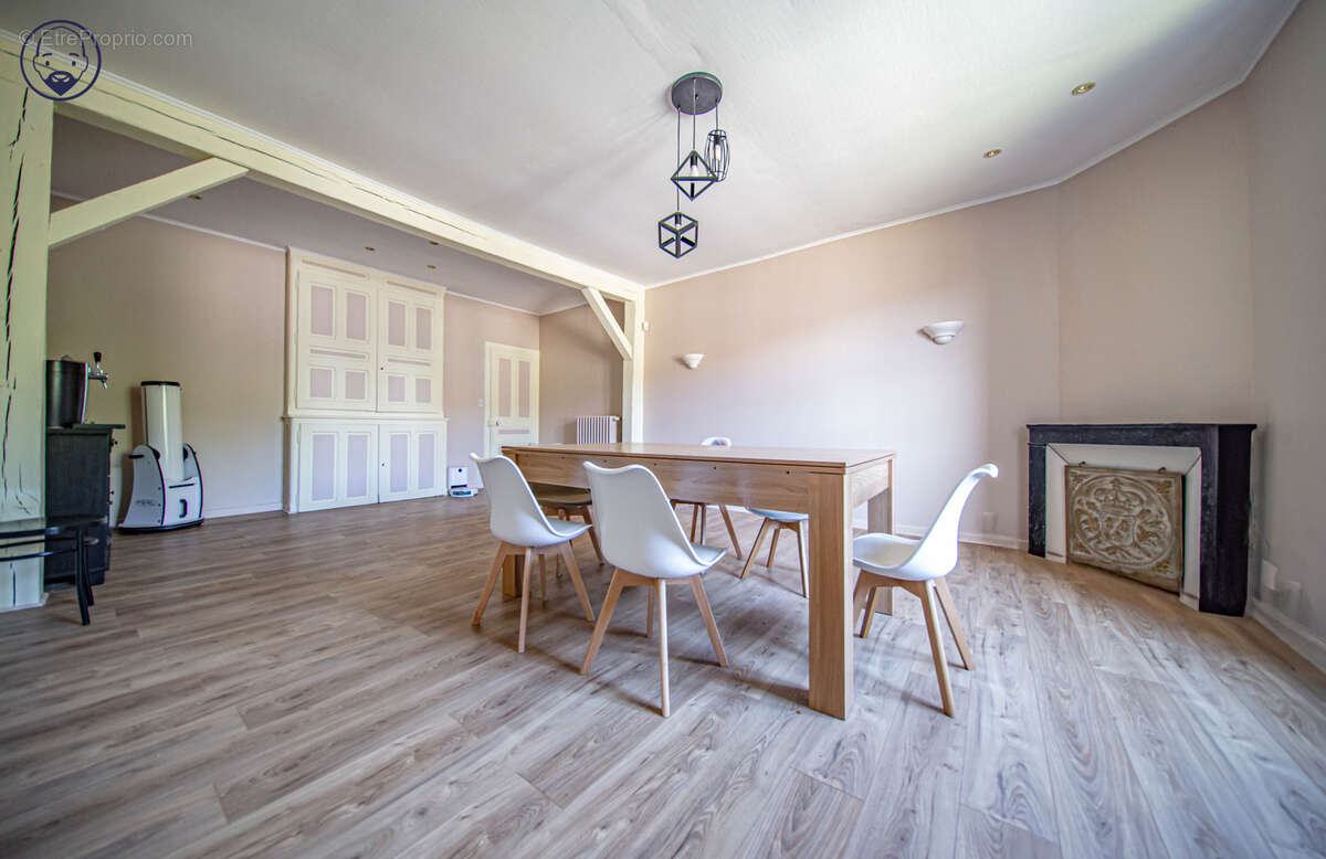 Maison de maître aux volumes généreux idéalement située sur l'axe Saint-Mihiel/Verdun - photo 8