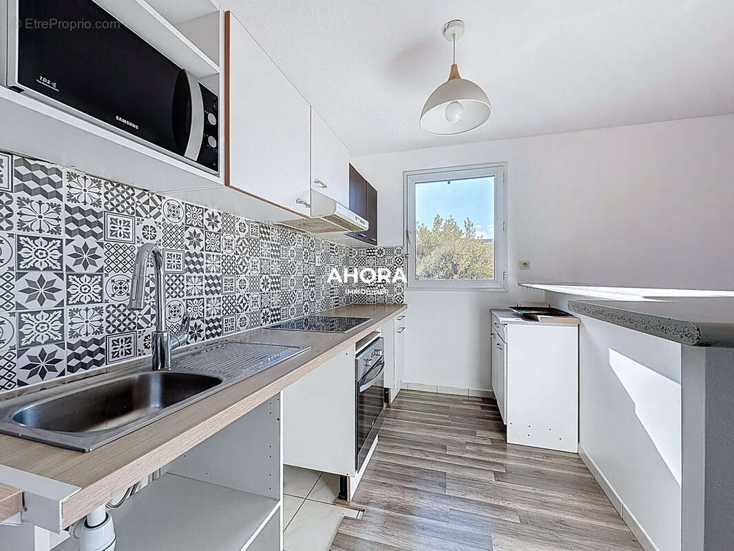 Appartement à MARSEILLE-9E