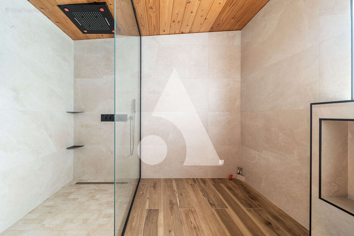 Vue mer & montagnes 360° - Maison T5 + studio + garage aménageable - Terrain 2 800 m² - photo 11