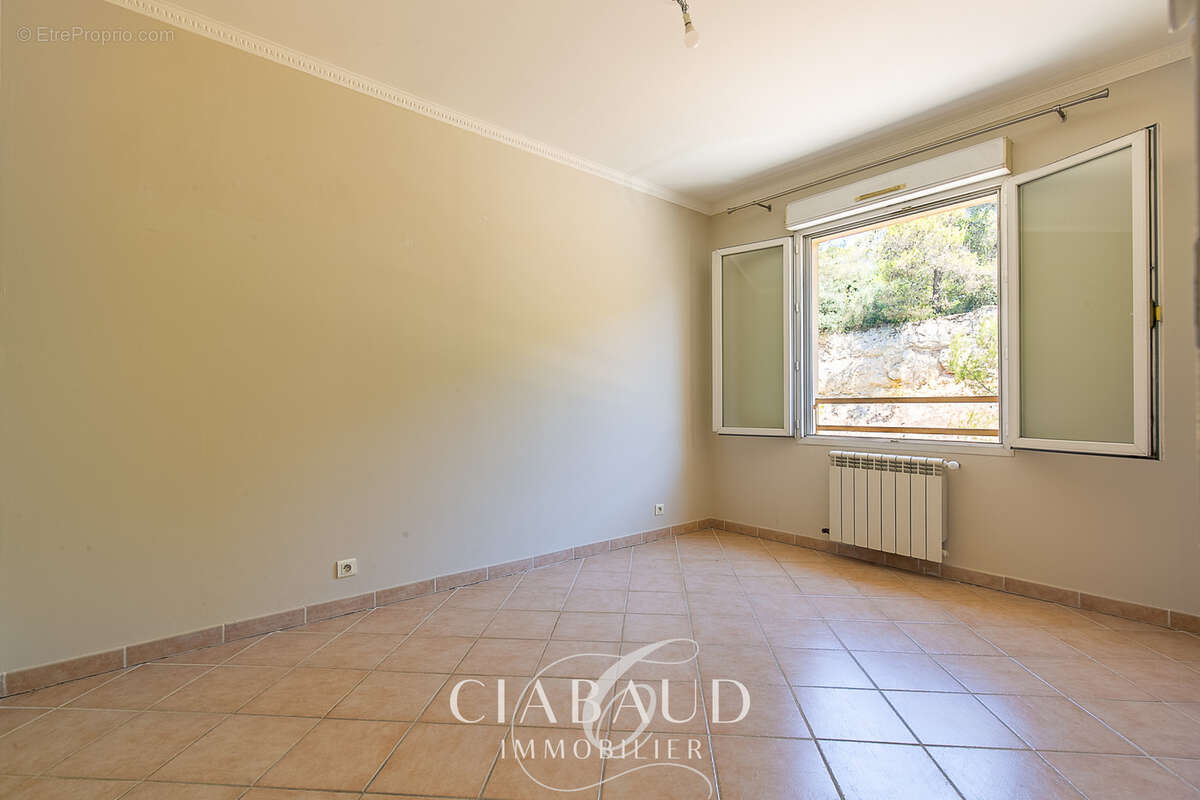 Appartement traversant T3 78,46 m2 garage et parking avec vue panoramique - photo 12