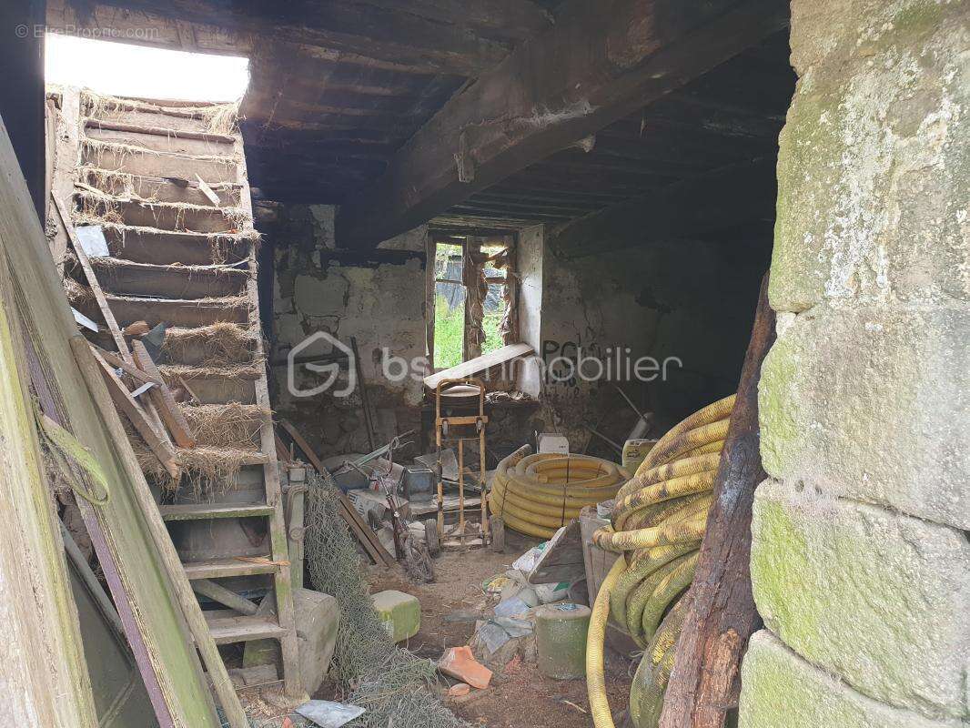 Maison à BAZOUGES-LA-PEROUSE