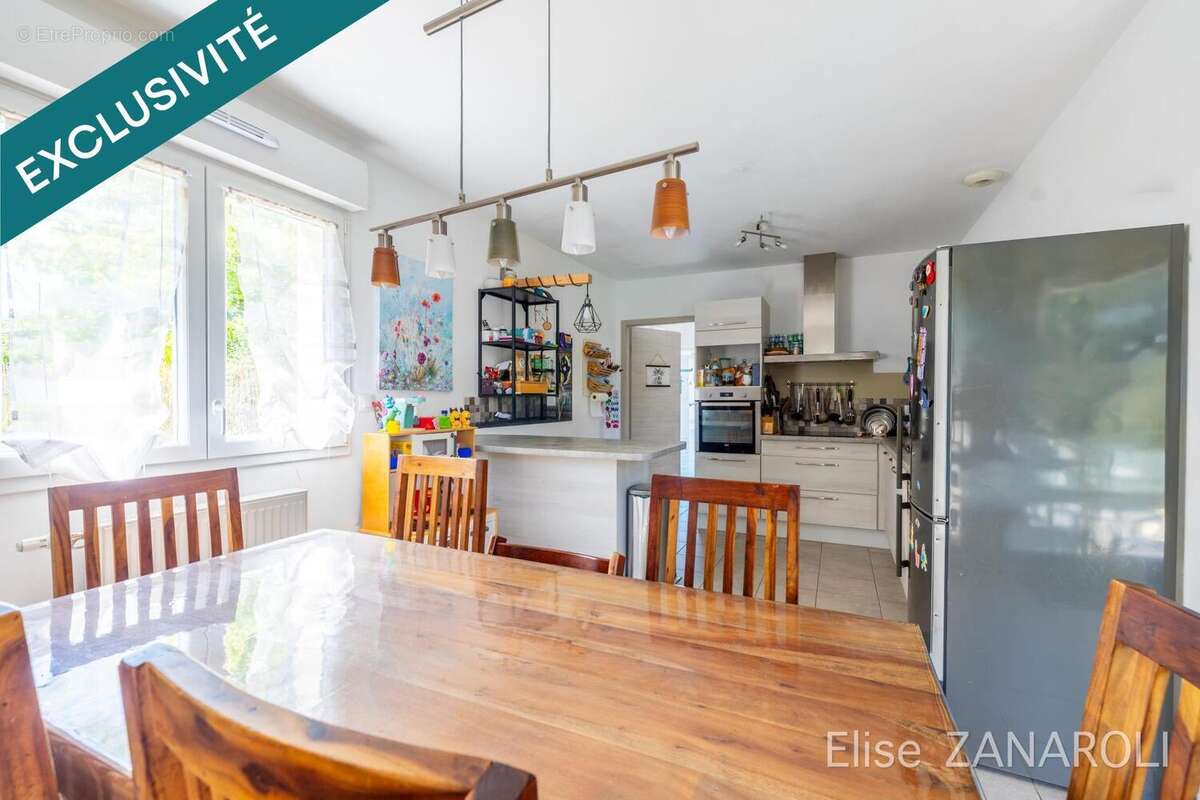 Maison 114 m² à Roussy-Le-Village  - photo 6