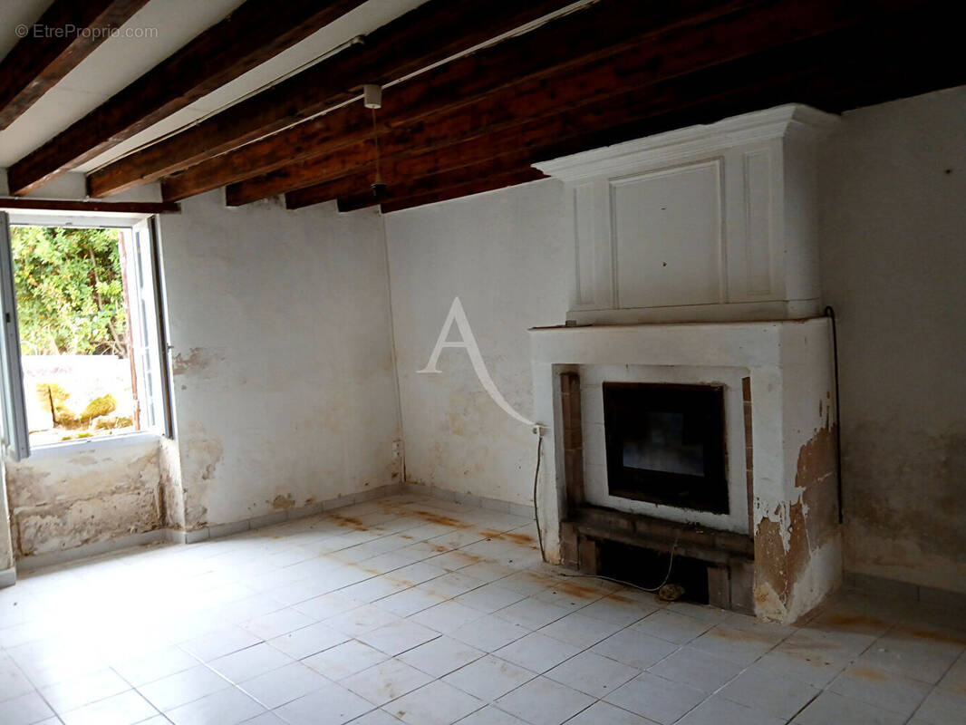 Maison à SAINT-DIZANT-DU-GUA