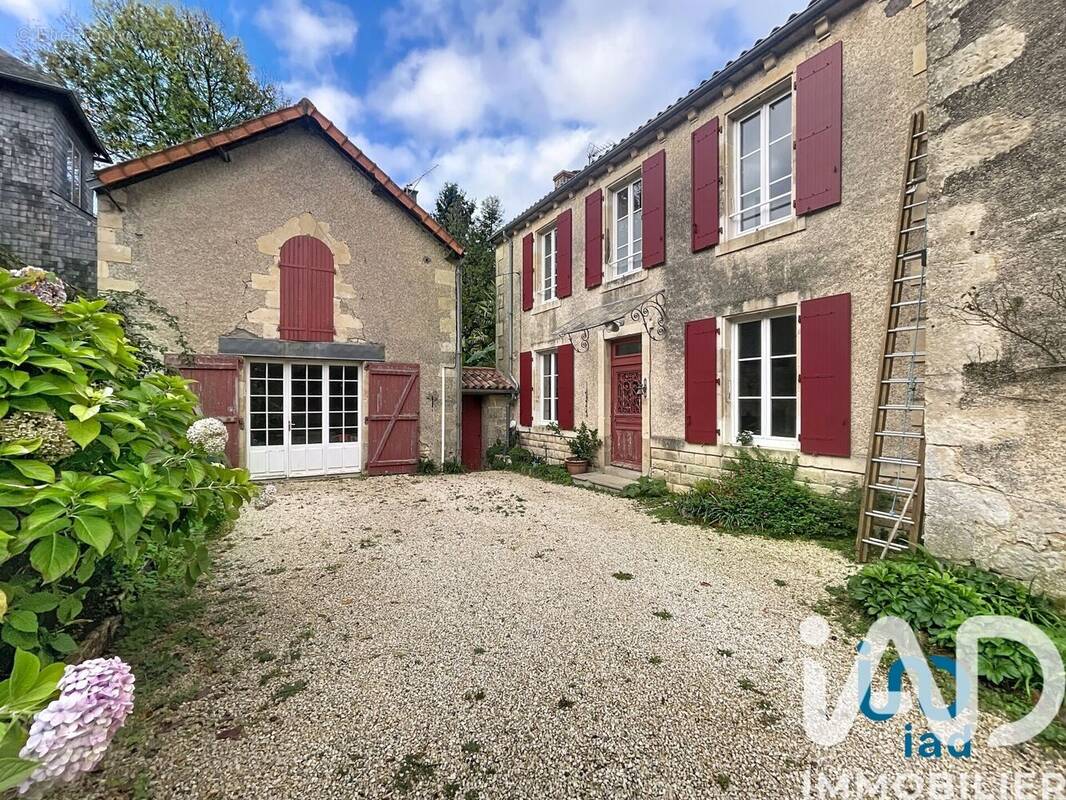 Photo 1 - Maison à COULONGES-SUR-L&#039;AUTIZE