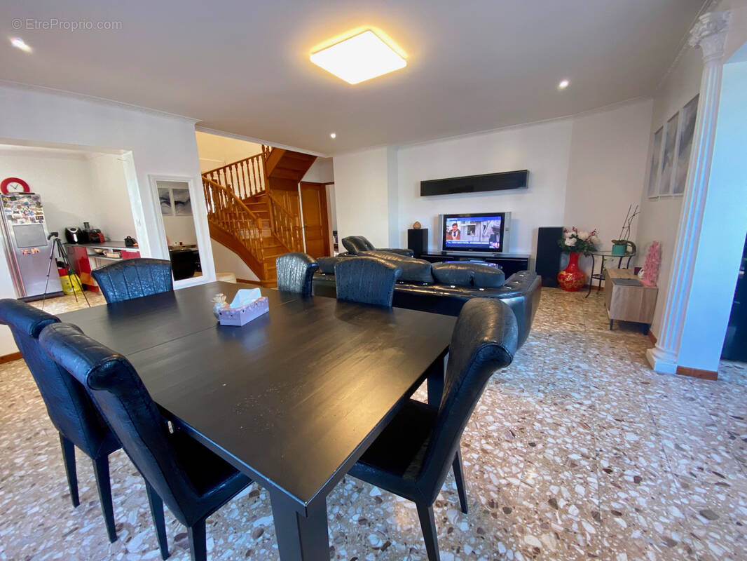 Maison à LE BLANC-MESNIL