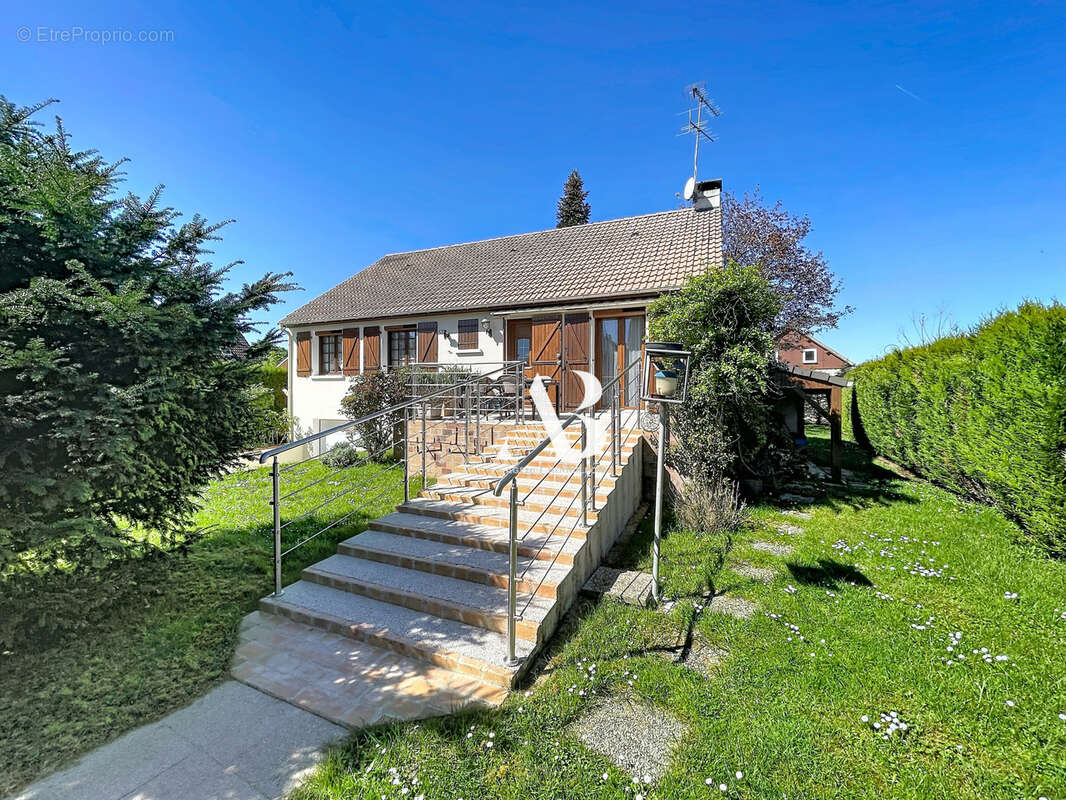 Maison à BREAU