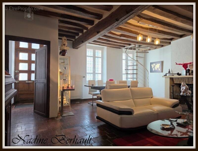 Maison à NEUVILLE-AUX-BOIS