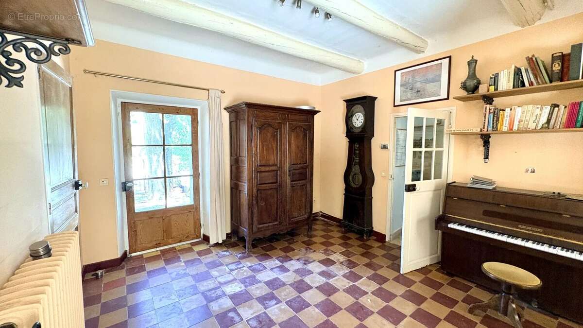 Maison de caratère avec grand jardin entre Carpentras et St Didier - photo 8
