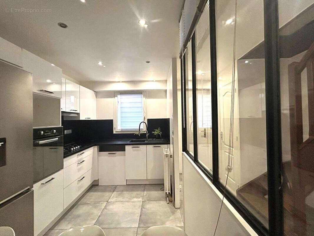 Maison à VERT-SAINT-DENIS