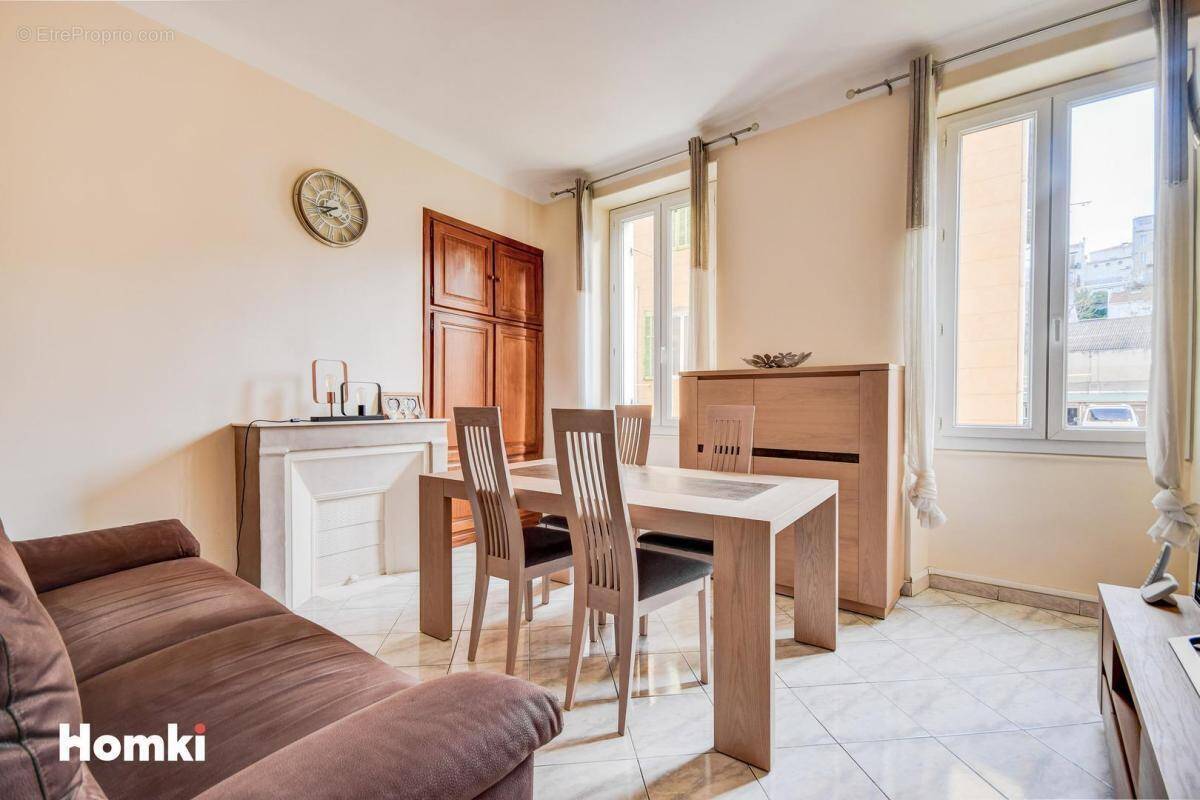 Appartement à MARSEILLE-7E