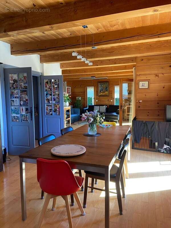 Maison à CRANVES-SALES