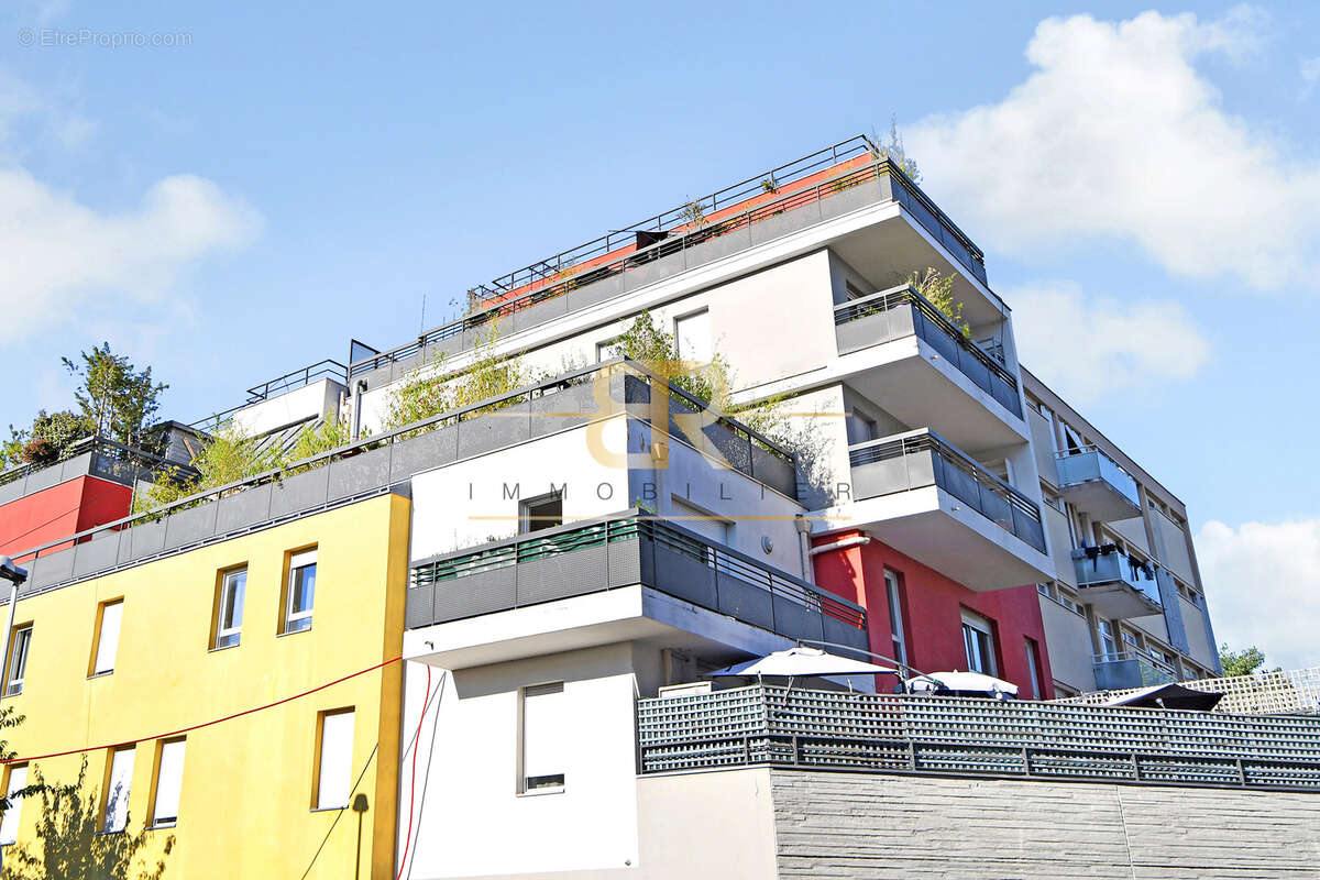 Appartement à GENNEVILLIERS