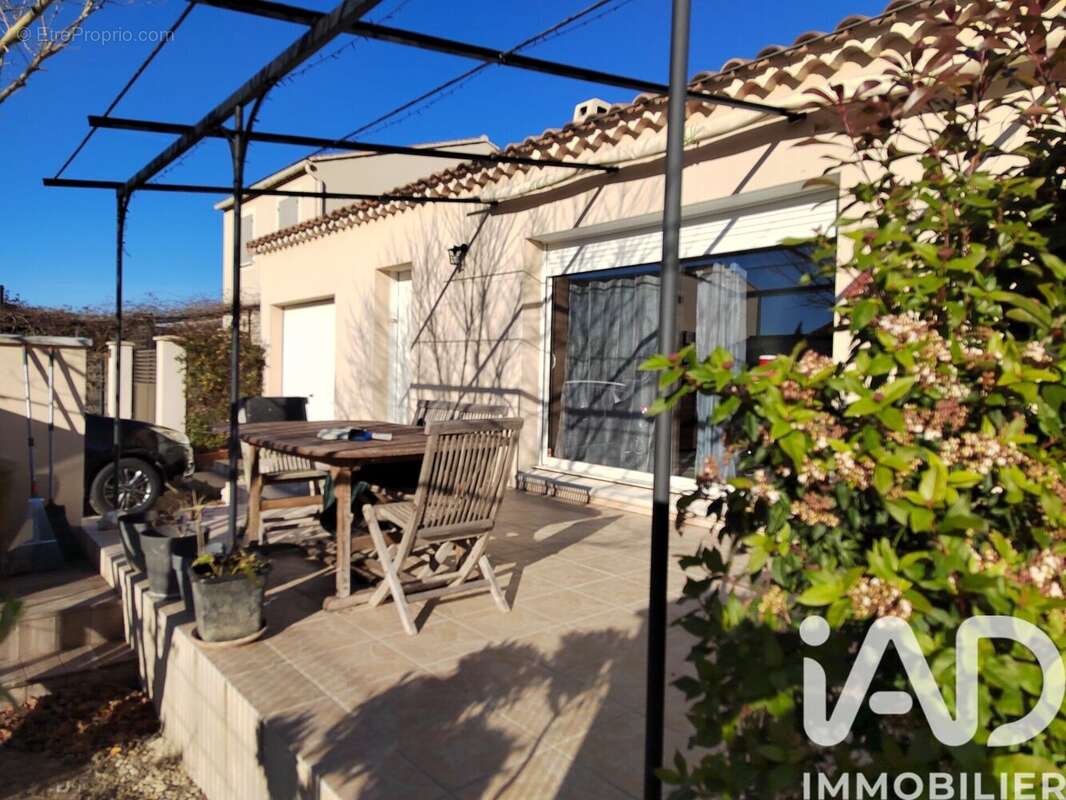 Photo 2 - Maison à VIOLES