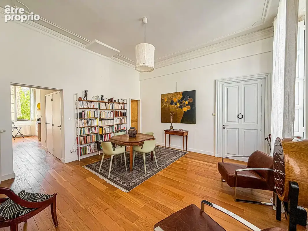 Appartement d'exception 135 m2 - garage privatif en centre historique - photo 2