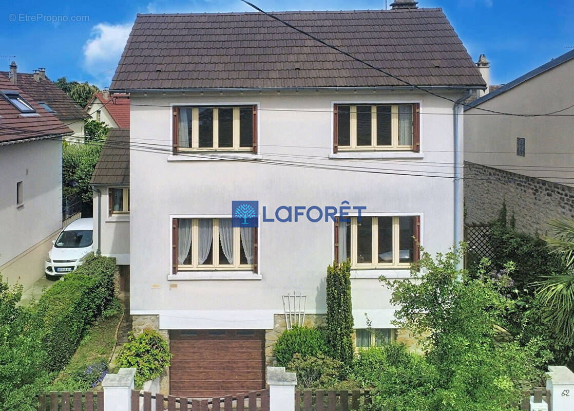 Maison à SAVIGNY-SUR-ORGE