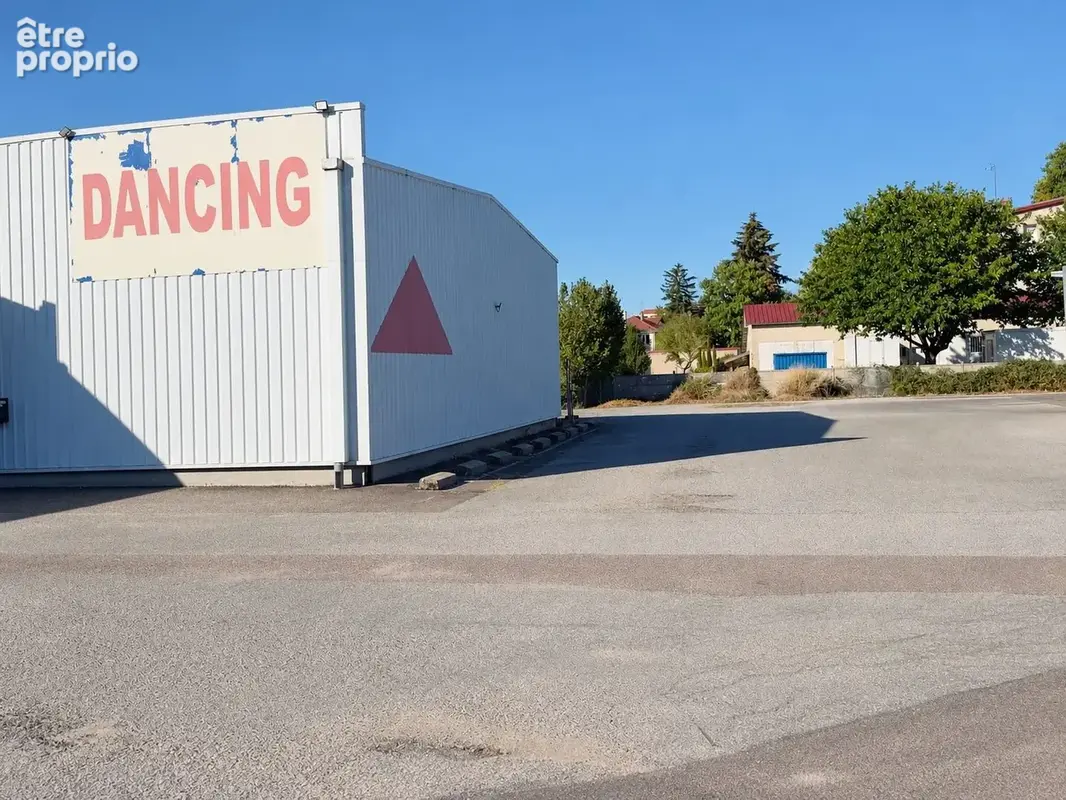 Commerce 385 m² à vendre à Paray-Le-Monial (71600) - photo 3
