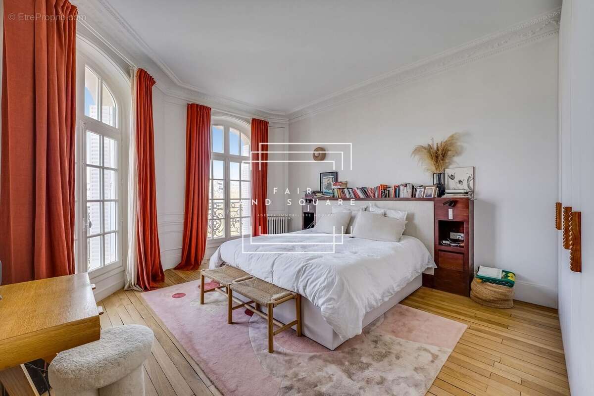 Appartement à PARIS-17E