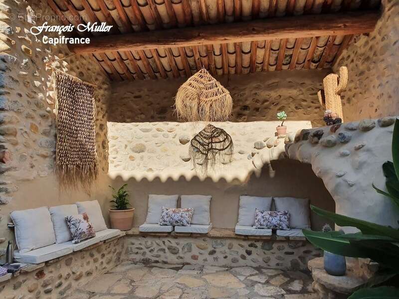 Propriété de caractère avec piscine et gîtes – Art de vivre en Provence - photo 22