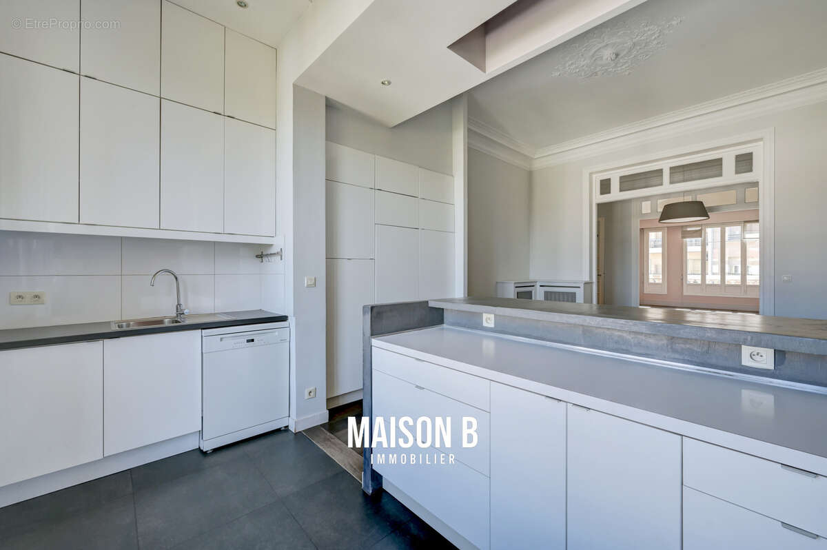 Appartement à MARSEILLE-8E