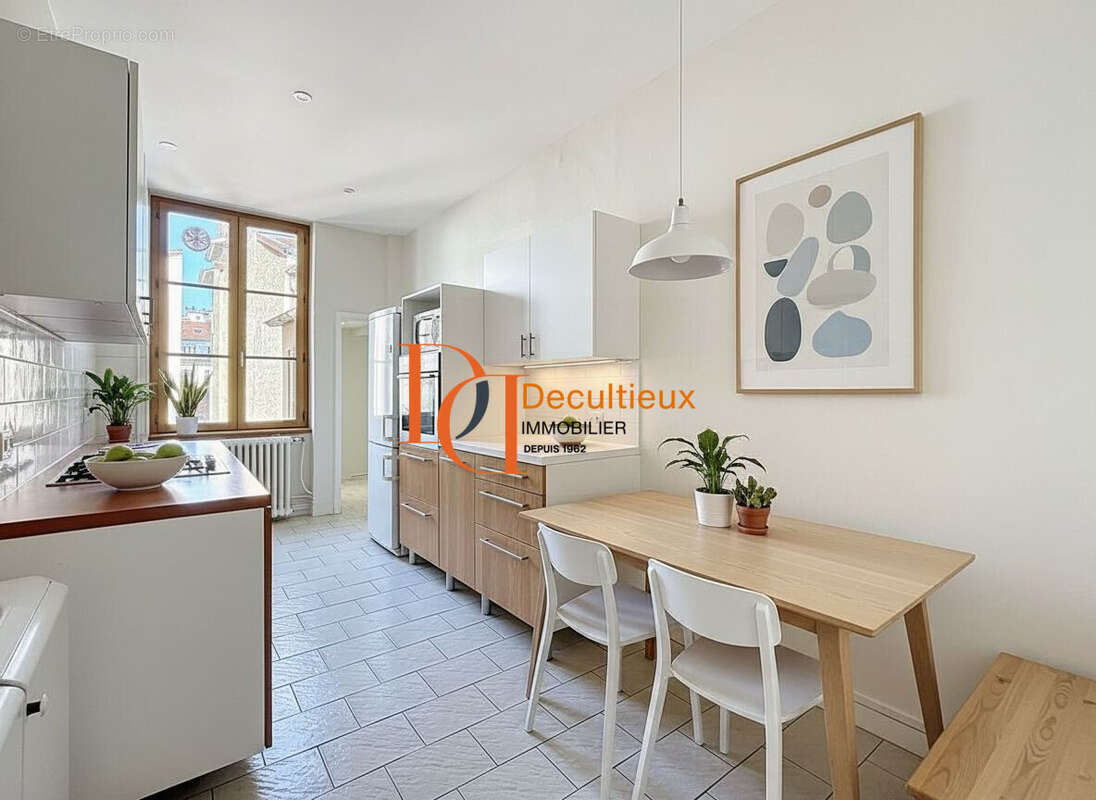 Appartement à LYON-6E
