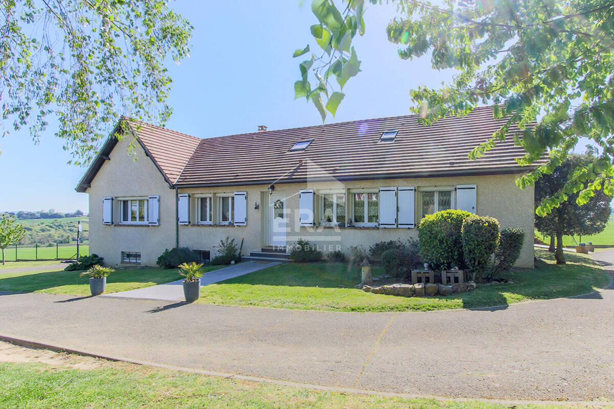 Maison à BEYNES