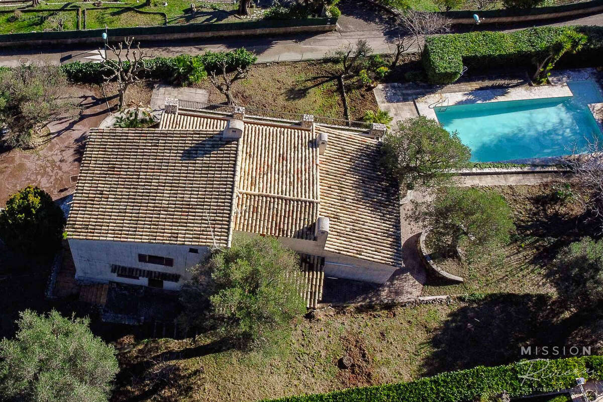 Villa provençale offrant une vue panoramique sur la mer à La Turbie, à 5 minutes de Monaco - photo 16
