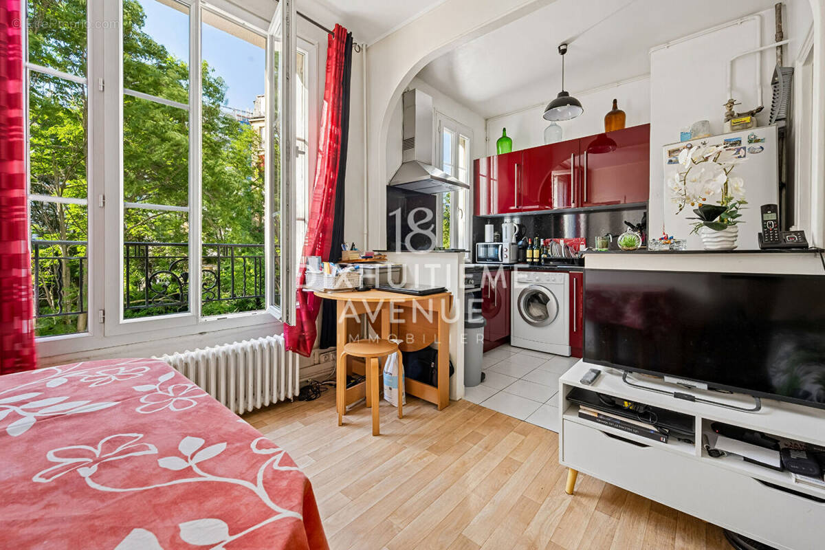 Appartement à PARIS-18E