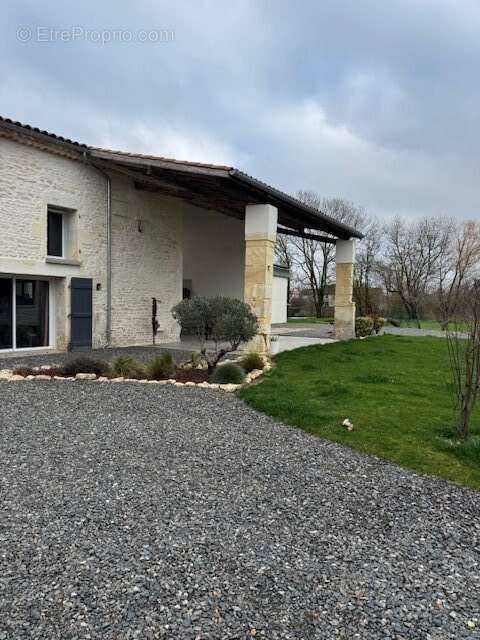Maison à LES TOUCHES-DE-PERIGNY