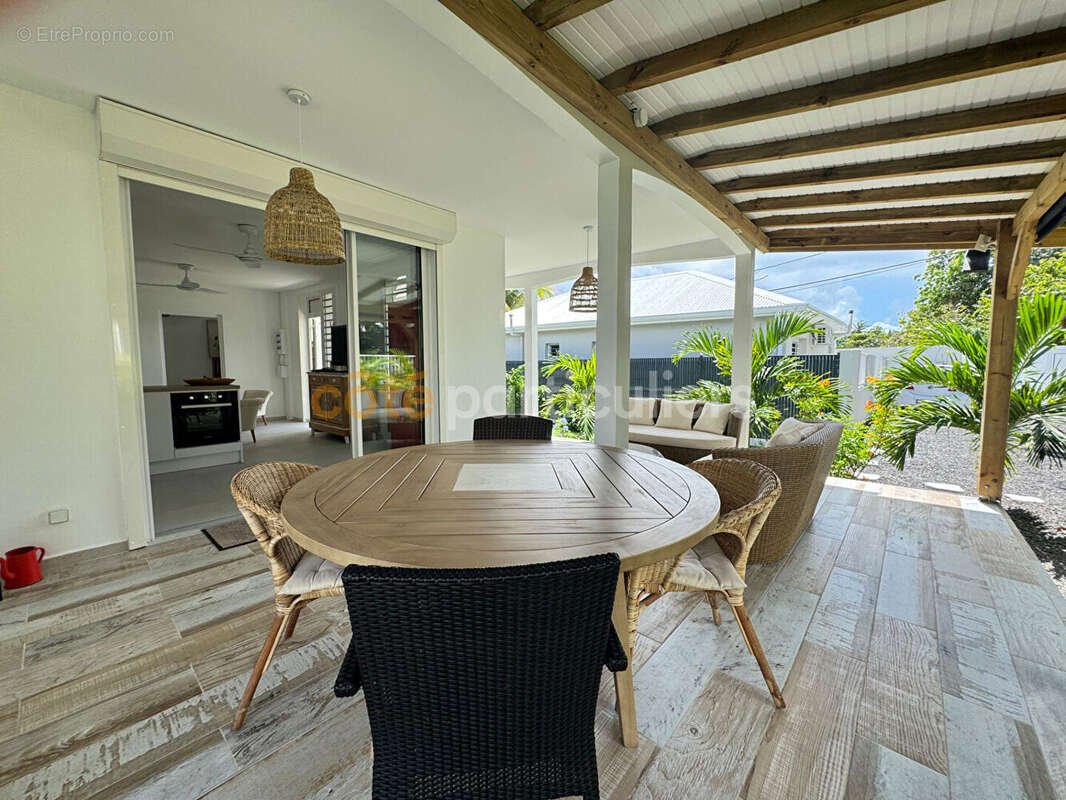 Maison à SAINTE-ANNE