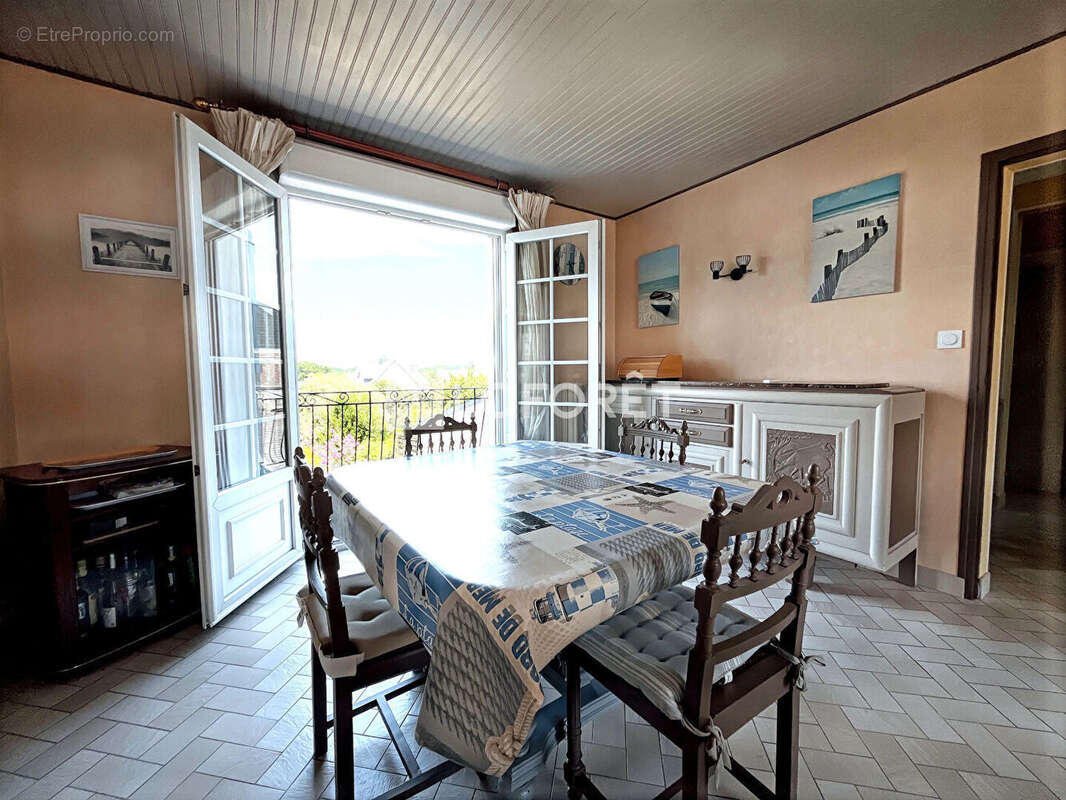 Maison à BILLIERS
