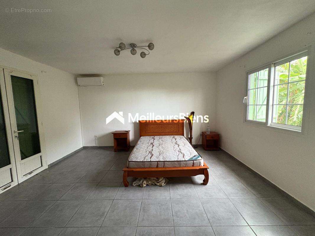 Maison à PETITE-ILE