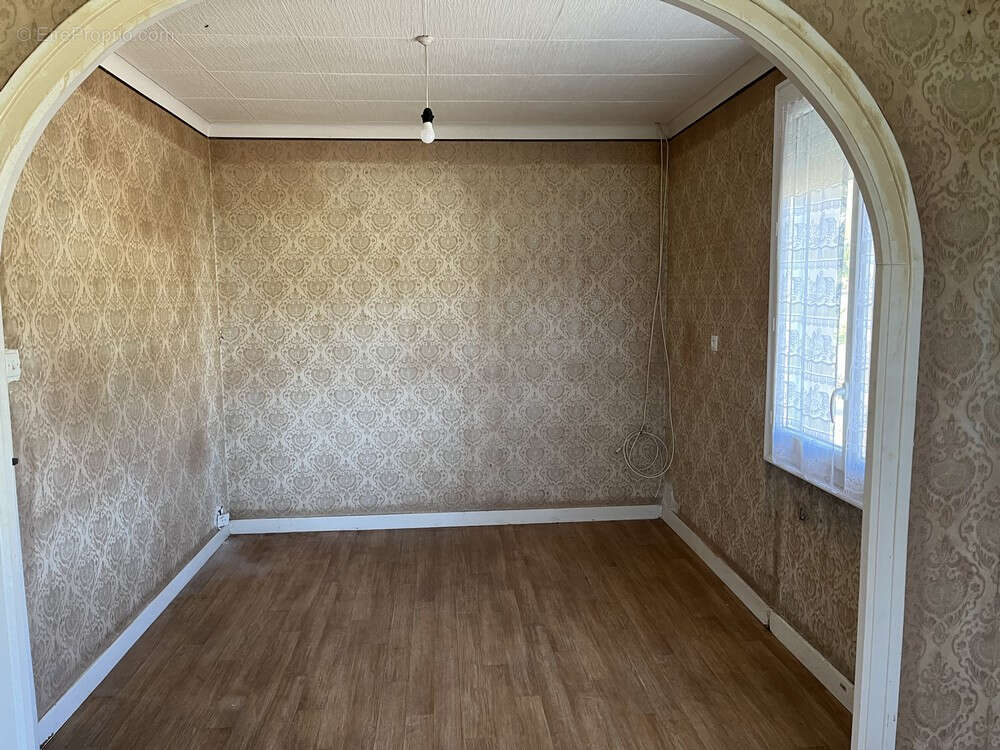 Maison à SAINT-NICOLAS-DU-PELEM