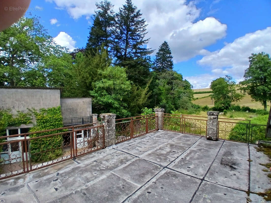 Exclusivité , maison de famille avec des grandes dépendances, entre Le Lac de Crescent et Lormes, Morvan à moi - photo 52