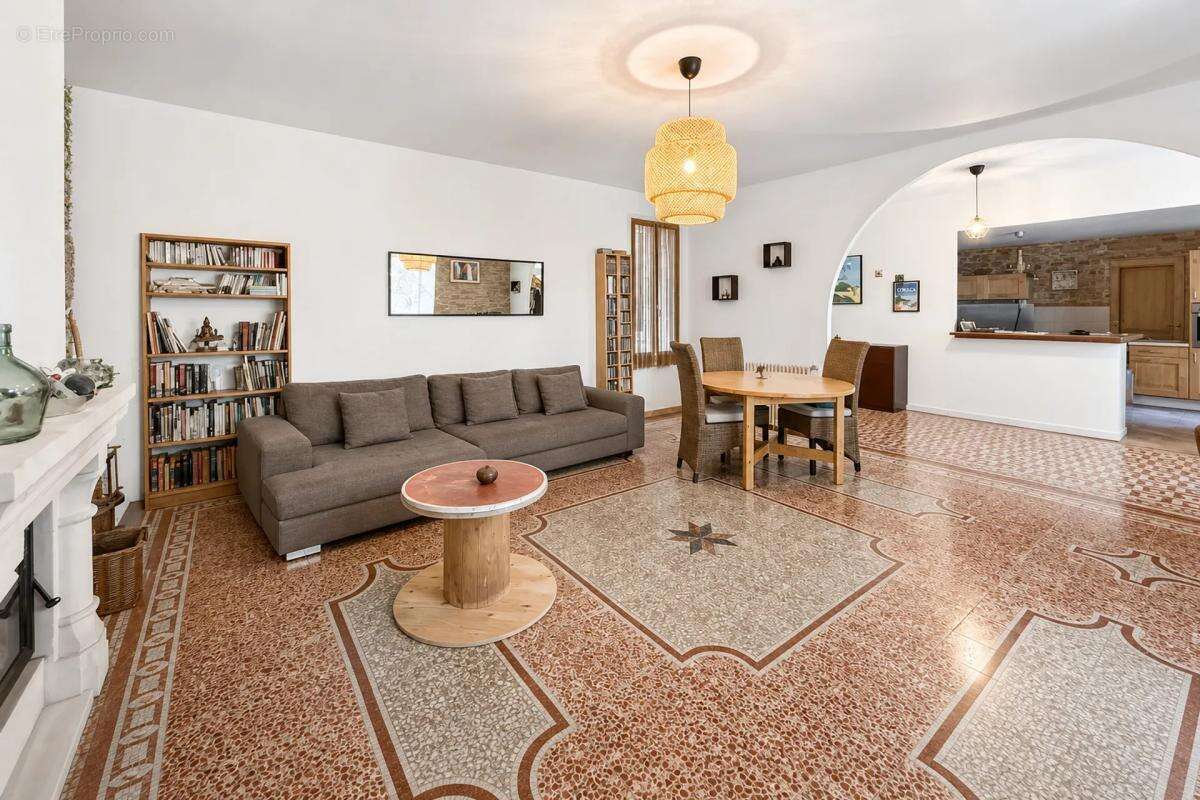 Appartement à LOUPIAN