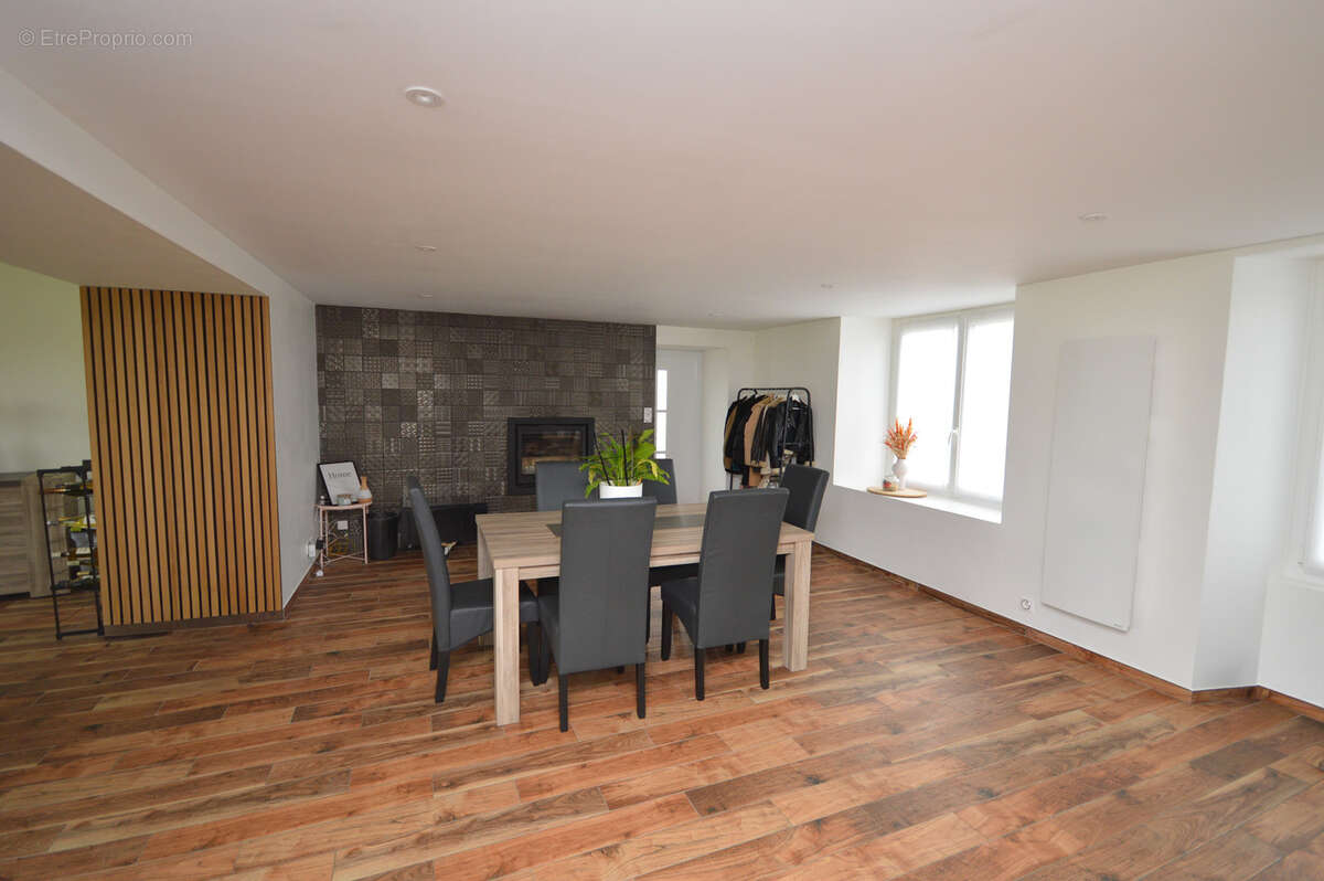 Maison à SAINT-PROUANT