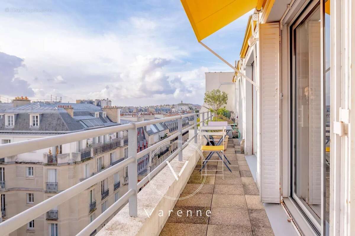 Appartement à PARIS-16E