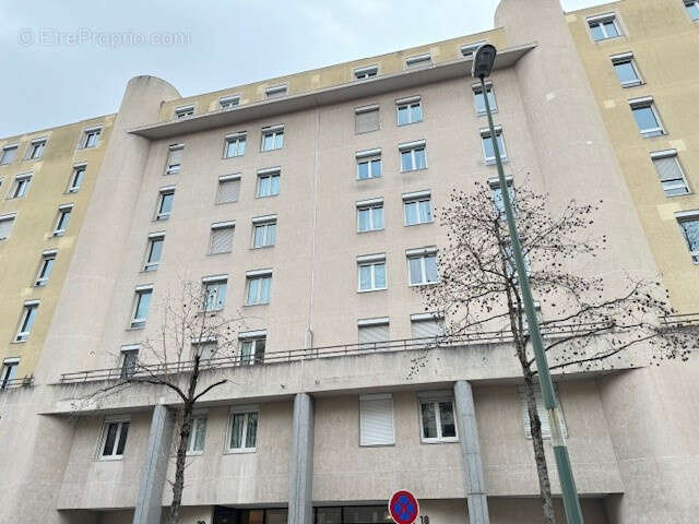 Parking à VILLEURBANNE