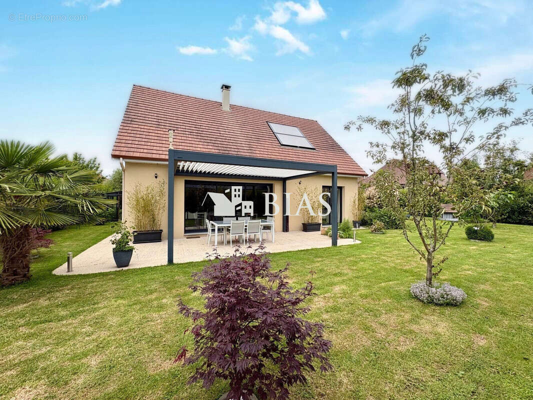 Maison 124 m² à Bourg-Achard  - photo 2
