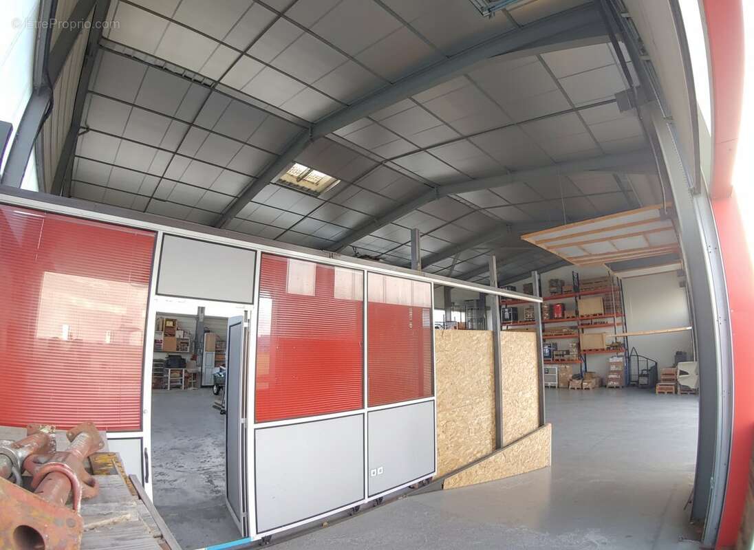 Bureaux Pros + Logement de fonction + Entrepôt 2006 Rodez - photo 8
