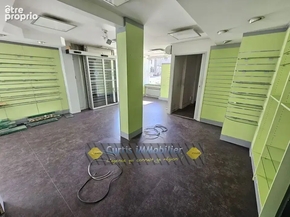 Commerce 116 m² à vendre à Firminy (42700) - photo 3