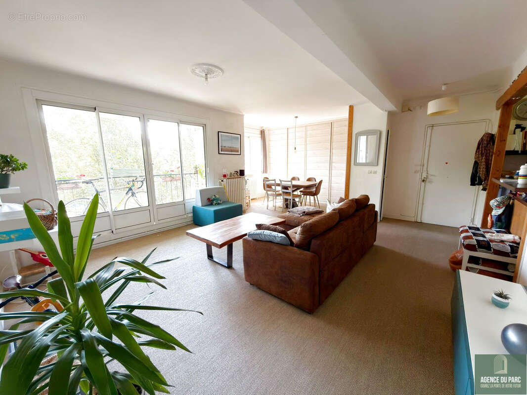 Appartement à VILLE-D'AVRAY