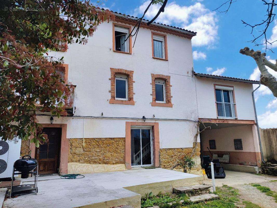 Maison à LES PUJOLS